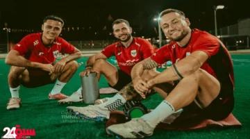 منتخب إندونيسيا يعاني أزمة تواصل غريبة ونجم الفريق يتحول إلى مترجم فوري